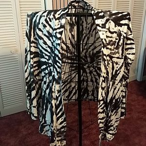 Soft cardigan w/matching purse. Worn only once